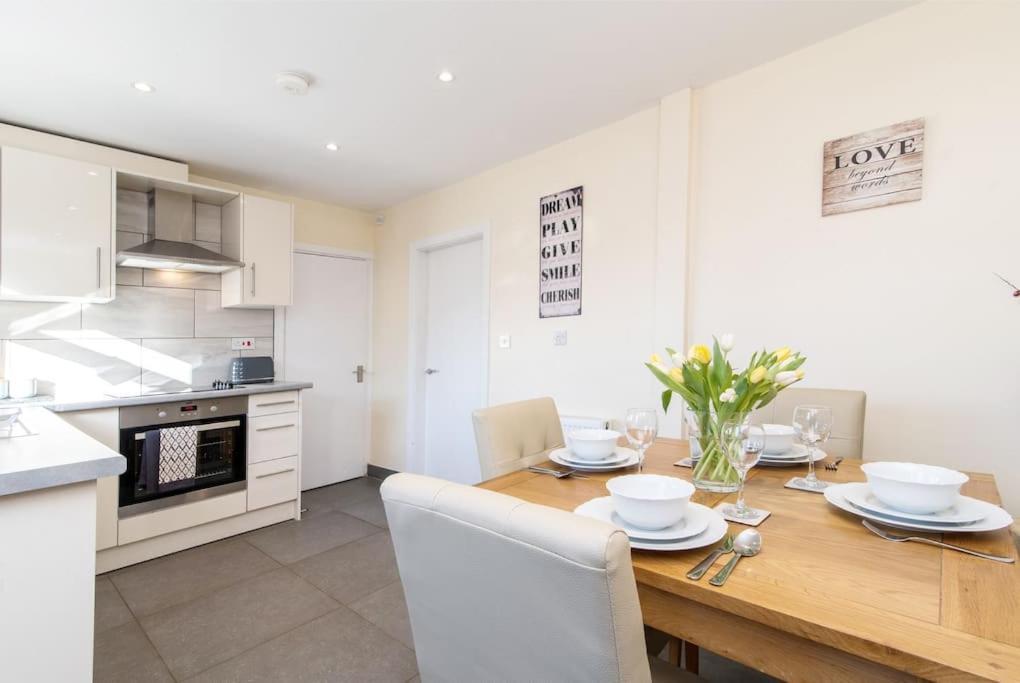 City Home From Home - Peaceful, Cosy & Modern 2Bed House نوتينغهام المظهر الخارجي الصورة